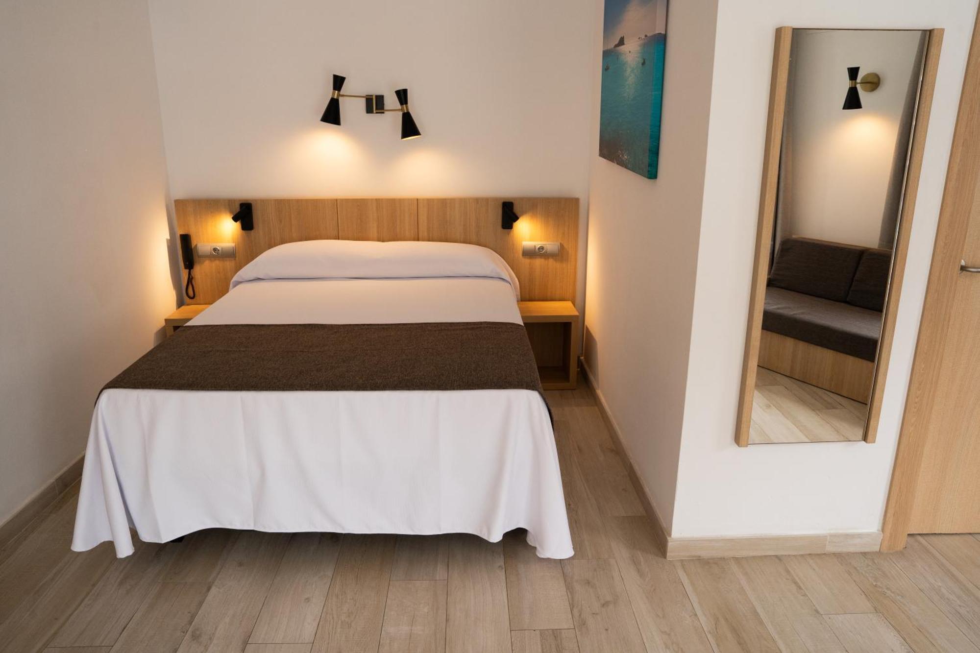 Sunside Ibiza Studios - Only Adults- Formerly Known As Central Park Σαν Αντόνιο Εξωτερικό φωτογραφία