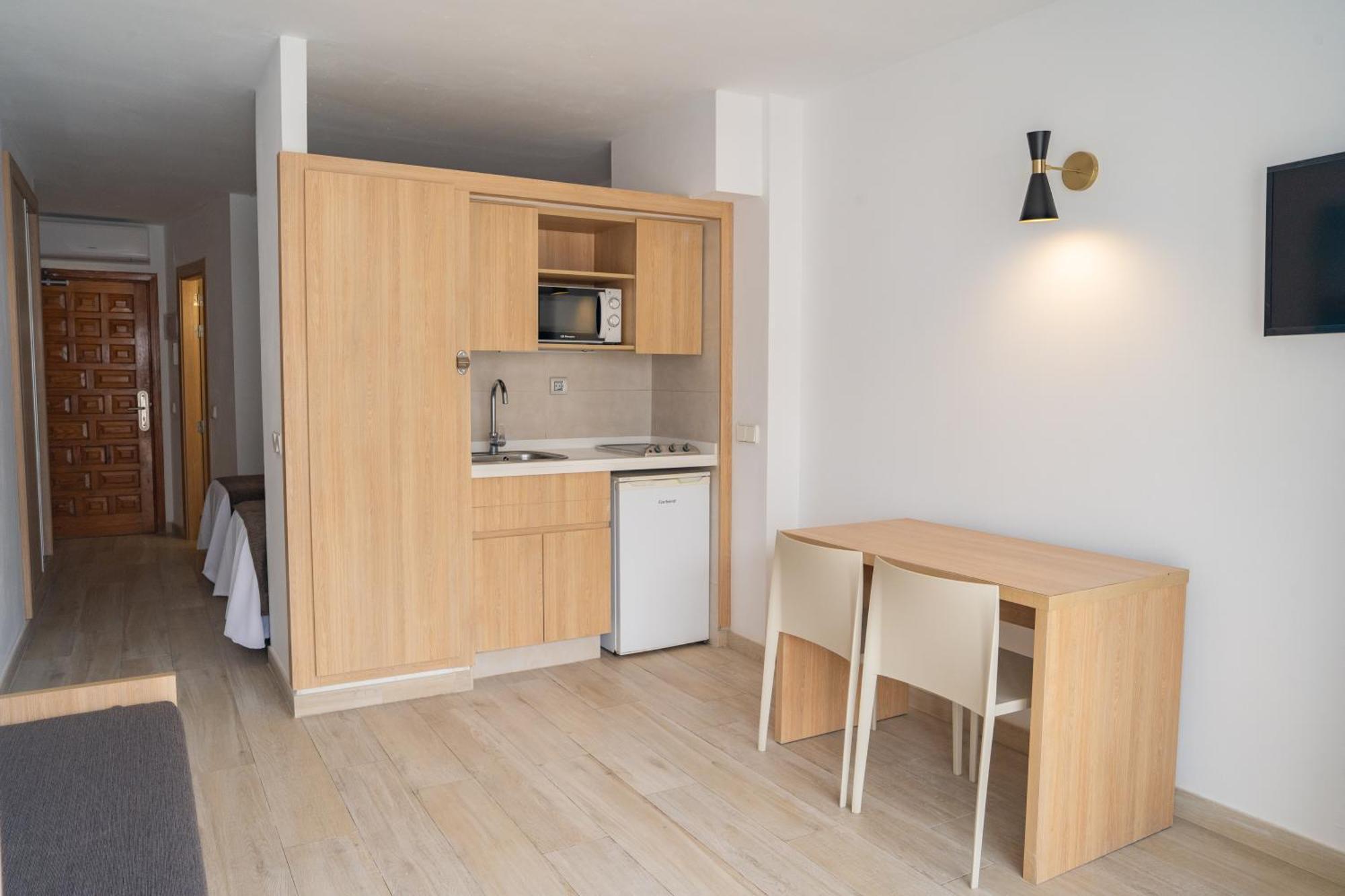 Sunside Ibiza Studios - Only Adults- Formerly Known As Central Park Σαν Αντόνιο Εξωτερικό φωτογραφία